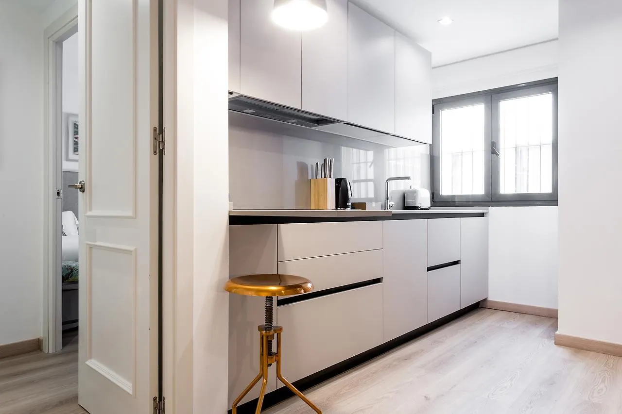 Eleven Real De La Carreteria, By Homing U Apartment Seville 0*,